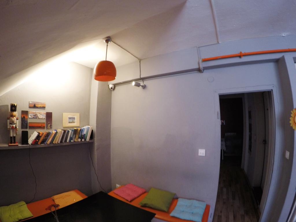 Eastwest Guesthouse Istanboel Buitenkant foto
