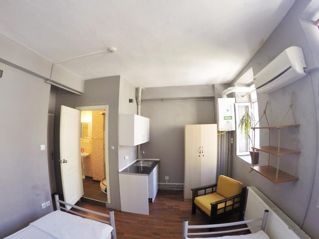 Eastwest Guesthouse Istanboel Buitenkant foto