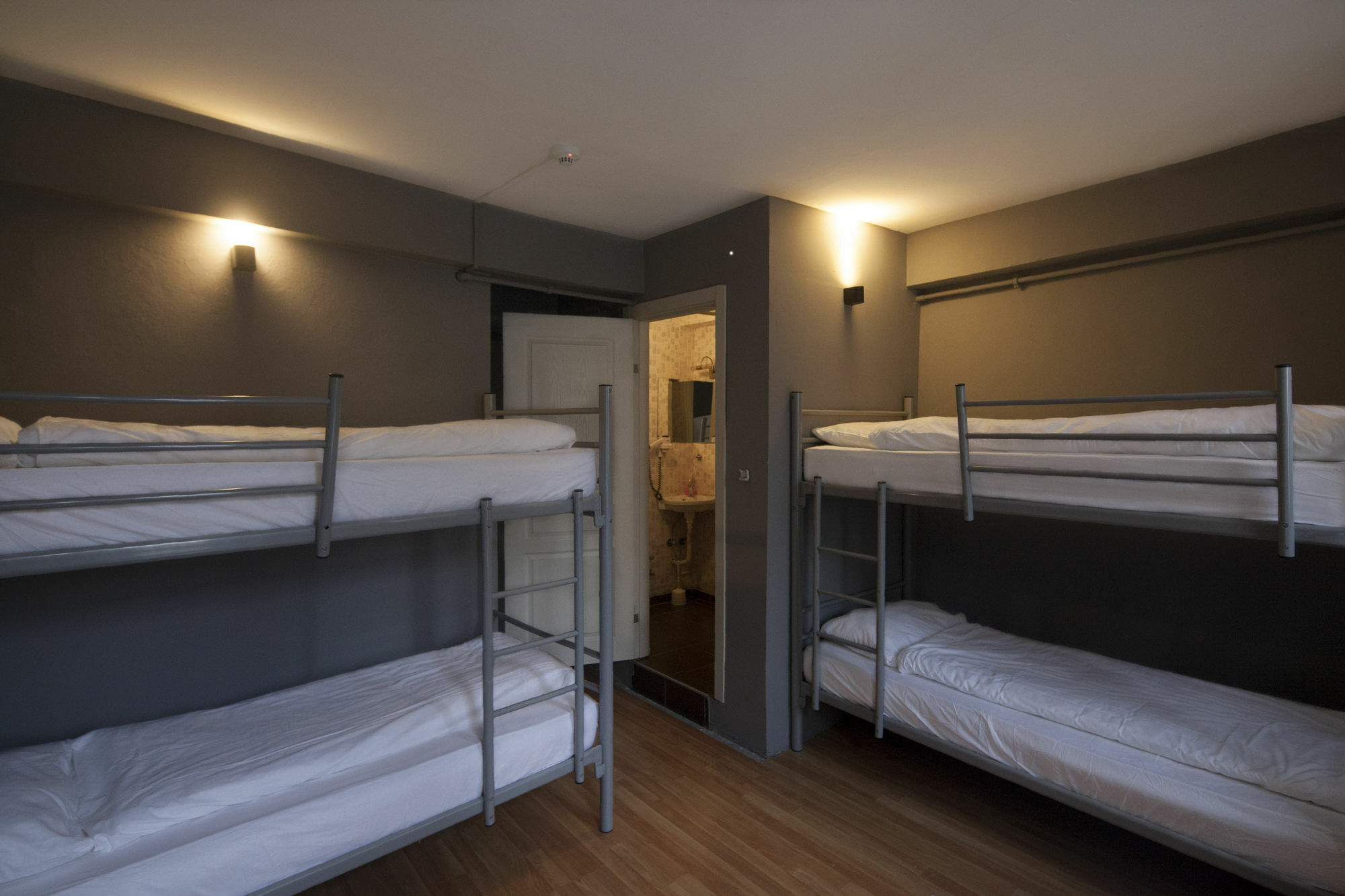Eastwest Guesthouse Istanboel Buitenkant foto